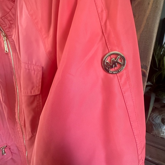 Michael Kors Women’s Rain Jacket Sz L - Picture 3 of 5